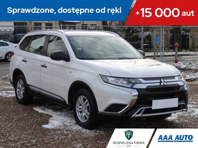 Mitsubishi Outlander III SUV Facelifting 2017 2.0 150KM 2018