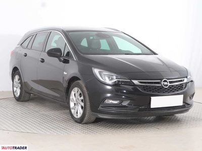 Opel Astra 1.6 134 KM 2017r. (Piaseczno)