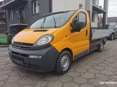 OPEL Vivaro skrzyniowy