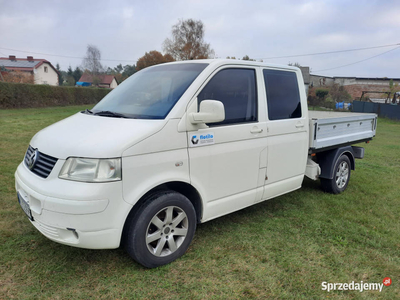 Samochód VOLKSWAGEN TRANSPORTER T5 DOKA, 1.9 TDI (6 osób + Skrzynia)