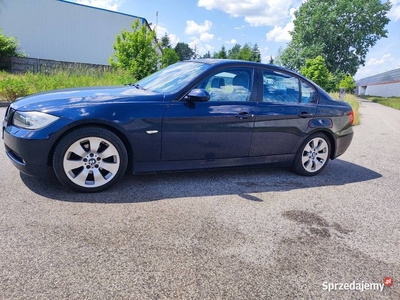 Sprzedam BMW E90 320i - Niski przebieg !