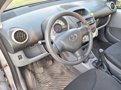 Toyota Aygo I z Japonii, idealna do nauki jazdy