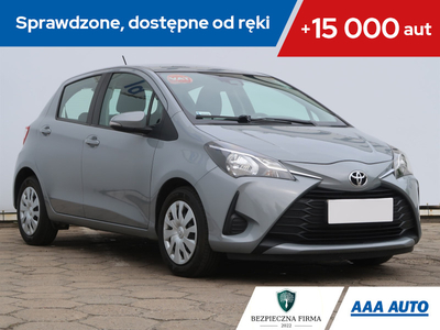 Toyota Yaris III Hatchback 5d Facelifting 2017 1.0 VVT-i 72KM 2019