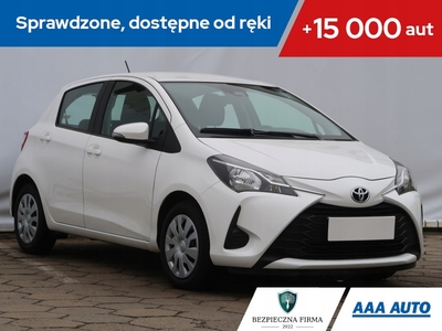 Toyota Yaris III Hatchback 5d Facelifting 2017 1.5 Dual VVT-iE 111KM 2020