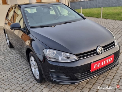 Volkswagen Golf VII 1.2 TSI klimatronic, navi, g.fotele, 2xpdc, trendline