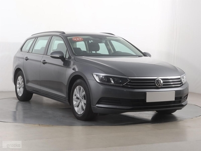 Volkswagen Passat B8 , Salon Polska, 1. Właściciel, VAT 23%, Navi, Klimatronic,