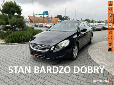 Volvo V60 bixenon, skóra, szyberdach, podgrz. fot., PDC, navi, manual, bdb…