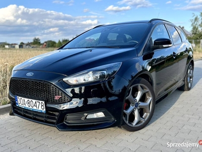 Ford Focus ST mk3 2.0 tdci 185km recaro, navi, manual