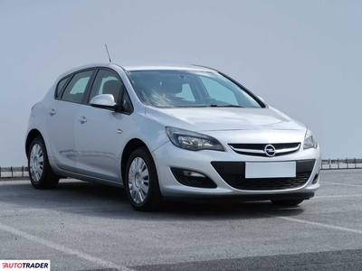 Opel Astra 1.6 113 KM 2015r. (Piaseczno)