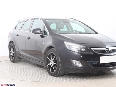 Opel Astra 1.6 177 KM 2011r. (Piaseczno)