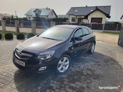 Opel Astra J 1.6 turbo benzyna 180 KM