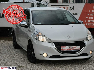 Peugeot 208 1.2 benzyna 82 KM 2014r. (Kampinos)