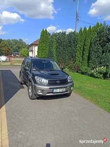 Sprzedam Toyotę Rav 4 2.0 d4d