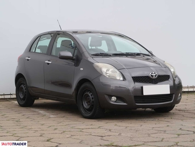 Toyota Yaris 1.3 99 KM 2009r. (Piaseczno)