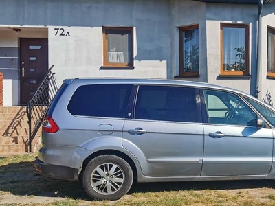 Ford Galaxy 2.0 /awaria silnika/ na części lub do renowacji