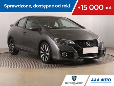 Honda Civic IX Hatchback 5d 1.8 i-VTEC 142KM 2015