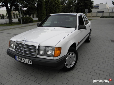 Mercedes Benz W124 200E 122KM Klimatronik ABS ALU Biały wąska listwa