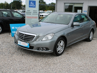 Mercedes E 200