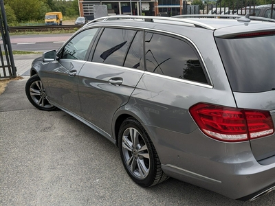 Mercedes E 220