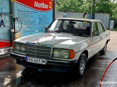 Mercedes w123 beczka sprawny jeżdżący tanio