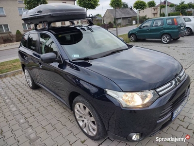 Mitsubishi Outlander 3 .