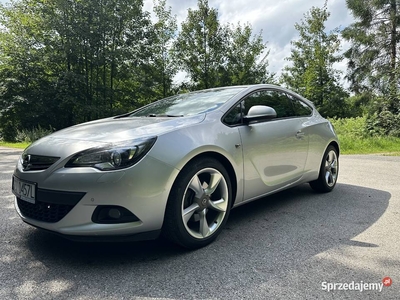 Opel Astra J GTC