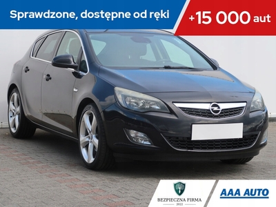 Opel Astra J Hatchback 5d 1.6 Turbo ECOTEC 180KM 2010