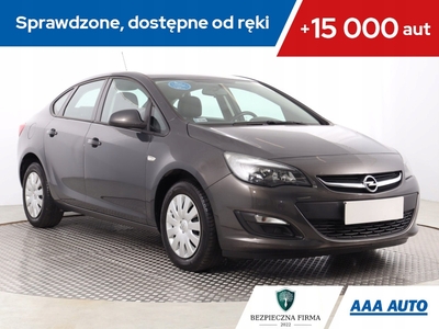 Opel Astra J Sedan 1.6 Twinport ECOTEC 115KM 2016