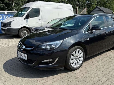 Opel Astra J Sports Tourer Facelifting 1.4 Turbo ECOTEC 120KM 2013