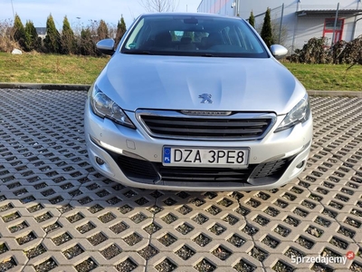 Peugeot 308t9 1,6 benzyna