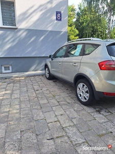 Sprzedam forda kugie 2.0 tdci 136km Xsenon