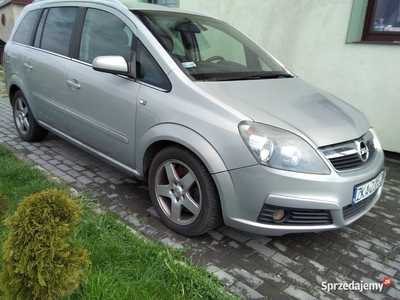 Tanio sprzedam samochód Opel Zafira, rok prod. 2007