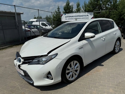 Toyota Auris II Hatchback 5d 1.8 HSD 136KM 2013