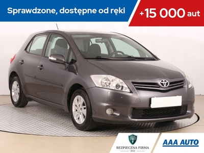 Toyota Auris II Hatchback 5d Dual VVT-i 100 99KM 2013