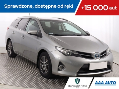 Toyota Auris II Touring Sports Hybrid 135 136KM 2014