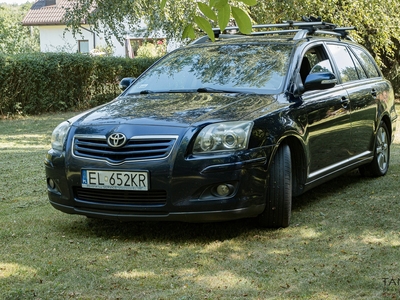 Toyota Avensis II Hatchback 2.0 D-4D 116KM 2007