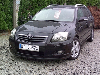 Toyota Avensis II Hatchback 2.0 D-4D 116KM 2008