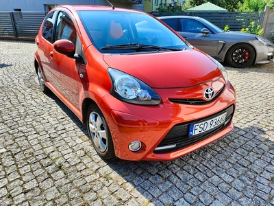 Toyota Aygo I Hatchback 5d Facelifting 1.0 VVT-i 68KM 2012