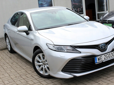 Toyota Camry IX 2019