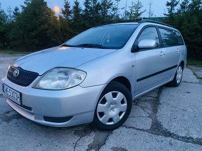 Toyota Corolla Kombi 2.0 D4D 2003r