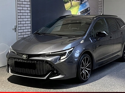 Toyota Corolla XII TS Kombi Facelifting 2.0 Hybrid Dynamic Force 196KM 2024