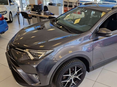 Toyota RAV4 IV 2016