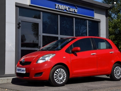 Toyota Yaris III Hatchback 5d 1.0 VVT-i 69KM 2011