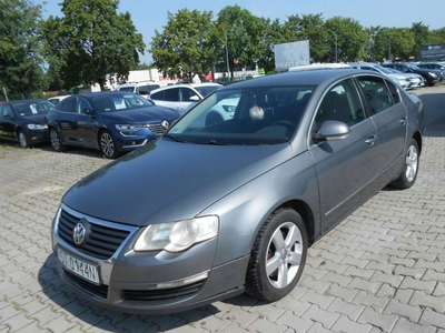 Volkswagen Passat B6 Sedan 1.9 TDI 105KM 2005