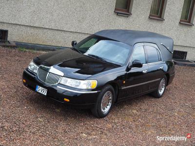 Karawan pogrzebowy Lincoln Town Car