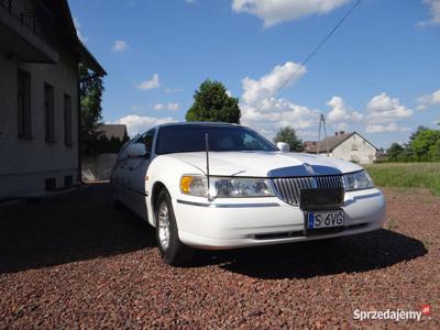 Lincoln Town Car karawan pogrzebowy