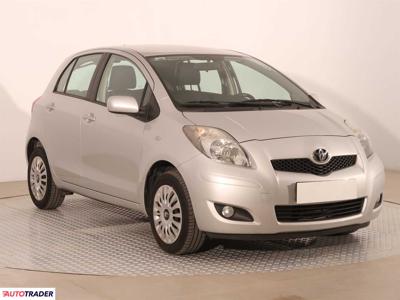 Toyota Yaris 1.0 68 KM 2011r. (Piaseczno)