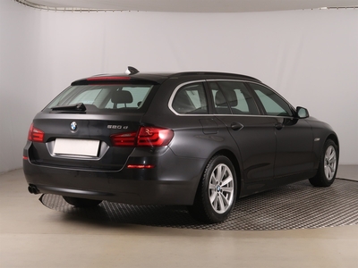 BMW 5 2011 520d 275615km Kombi