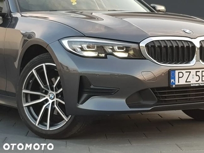 BMW Seria 3 318d Sport Line