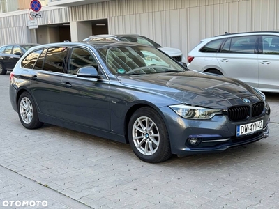 BMW Seria 3 320d Sport Line